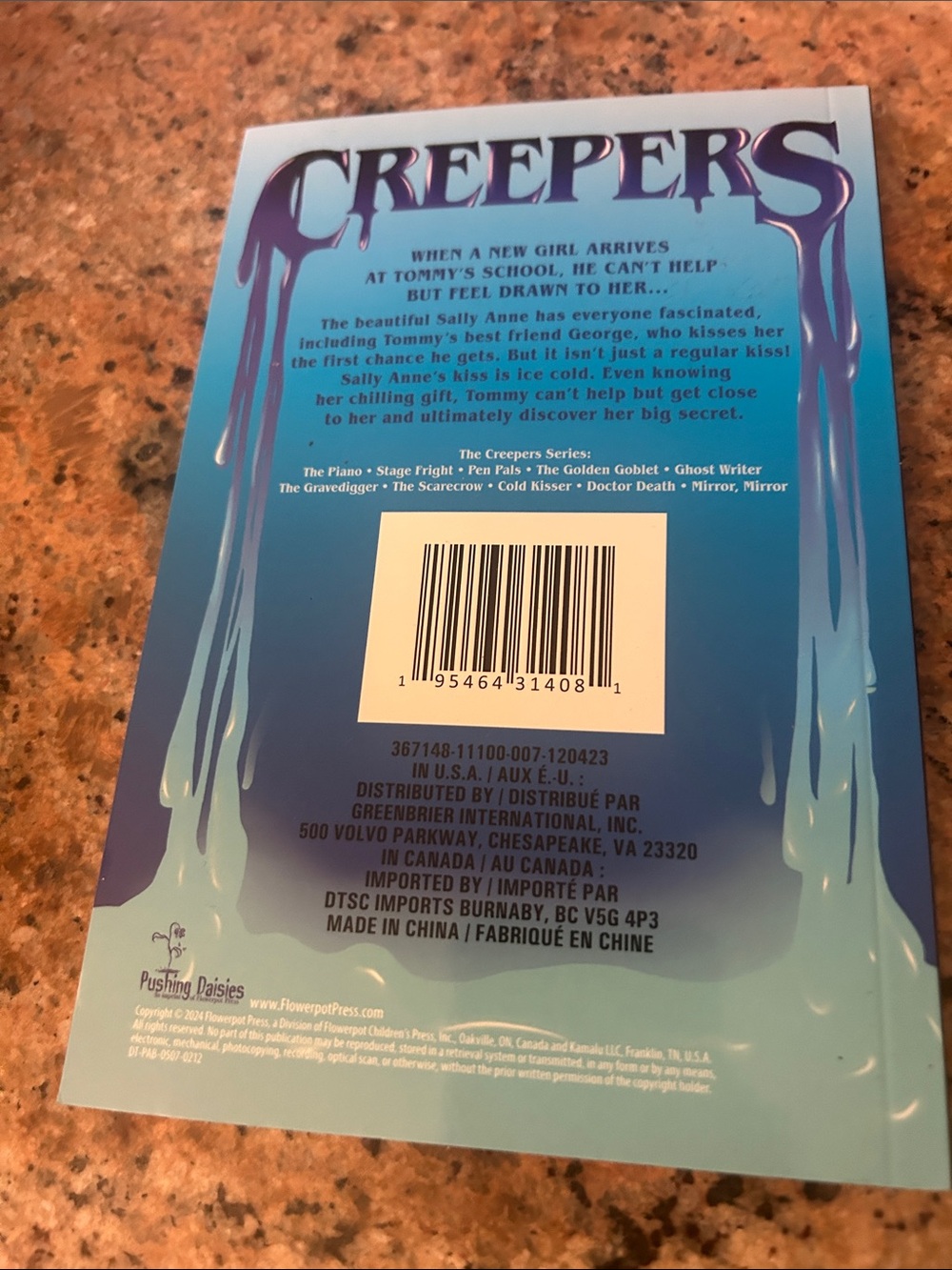 3 creeper books brand new, cold kisser, the scarecrow, and the gravedigger - Picture 3 of 7